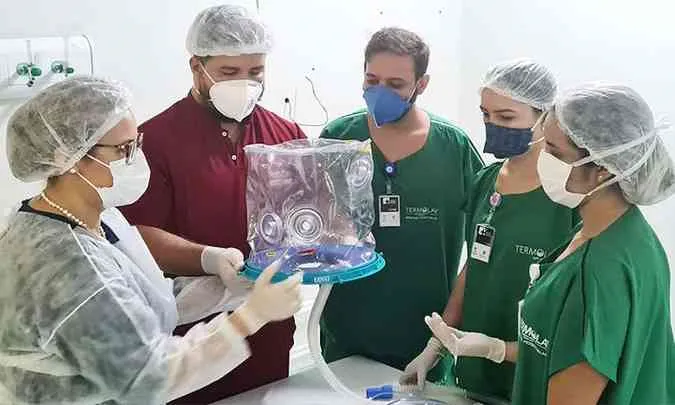 O Elmo é uma tecnologia criada no Ceará e ajuda a reduzir 60% das intubações por COVID-19