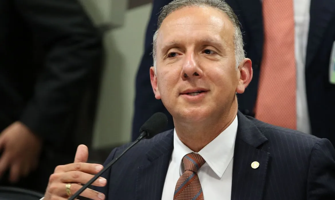 Deputado Aguinaldo Ribeiro, que foi o relator da comissão mista