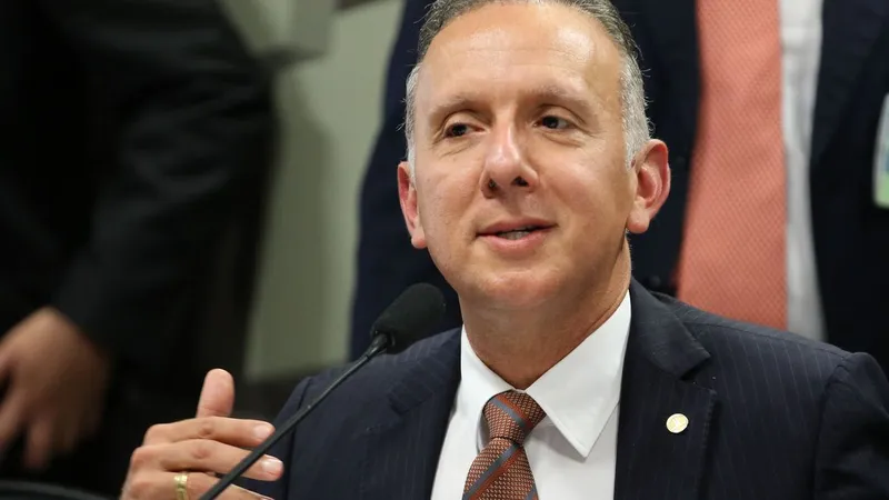 Deputado Aguinaldo Ribeiro, que foi o relator da comissão mista