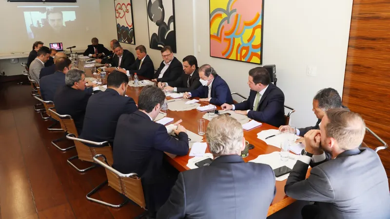 Reunião de líderes com o relator da reforma tributária
