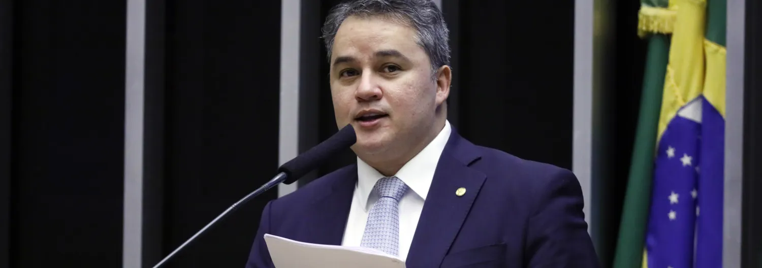 Deputado Efraim Filho tem trabalho em favor da melhoria do ambiente de negócios no Brasil