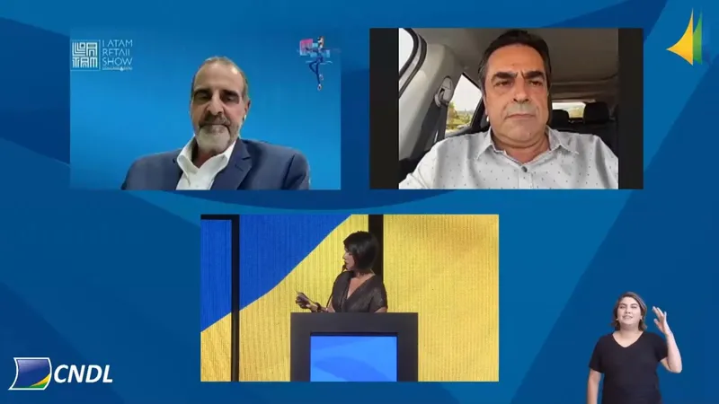 A transmissão online do painel contou com tradutor de libras