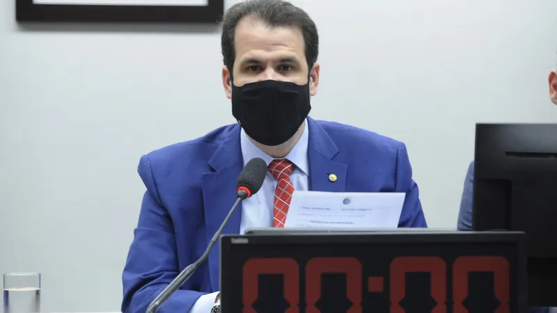 Aureo Ribeiro vai pedir urgência para projeto que regulamenta uso de moedas virtuais