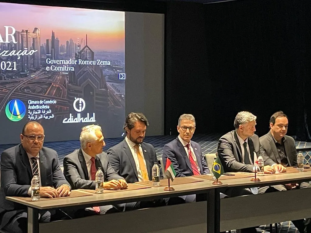 Assinatura de termo de cooperação foi realizada durante agenda da comitiva mineira em Dubai. Expectativa é criar intercâmbio comercial entre Minas e os países mulçumanos