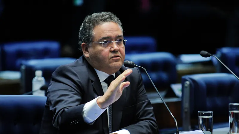 O senador Roberto Rocha relatou a PEC 110 na CCJ
