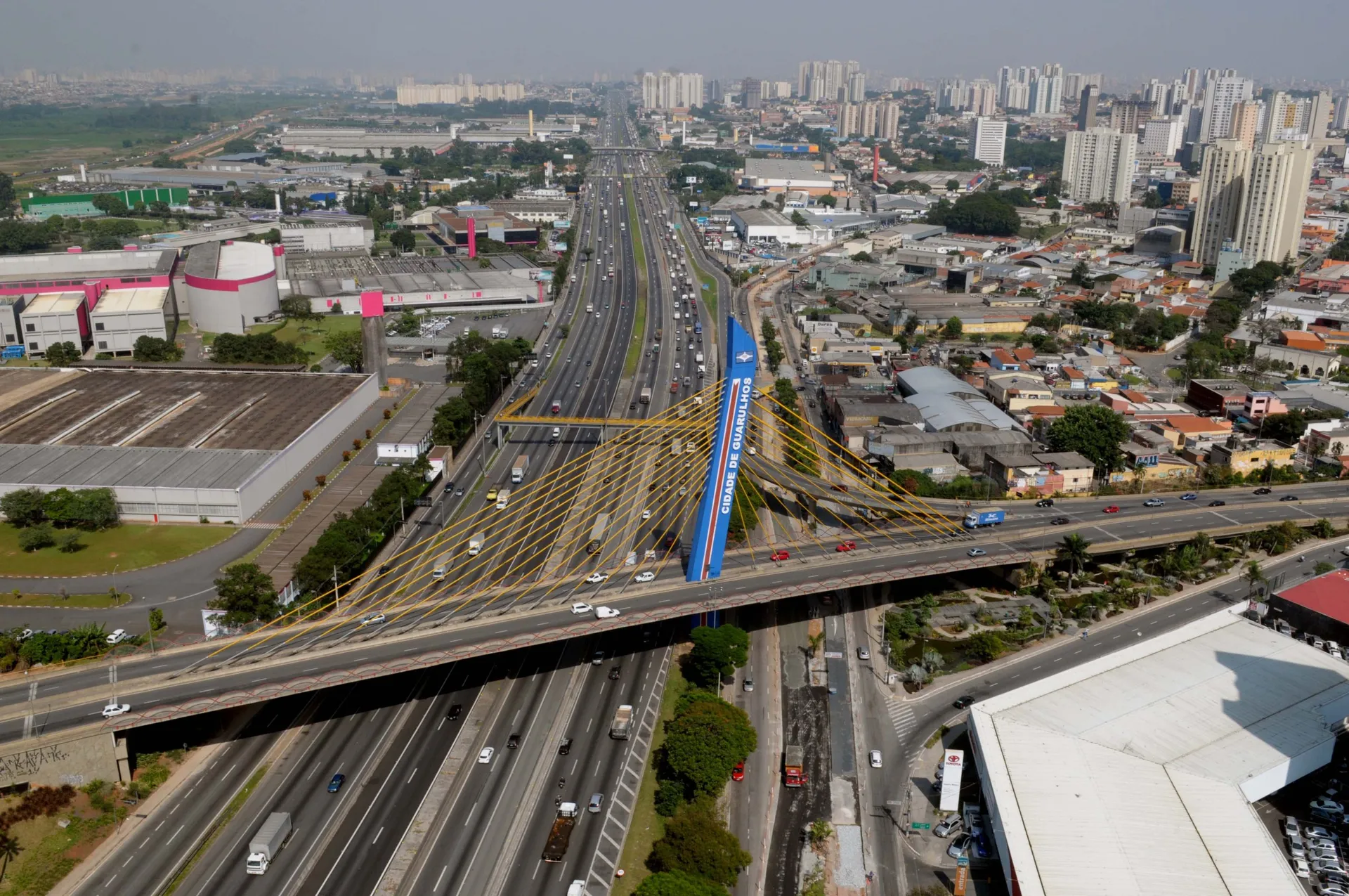 Assunto:Aérea Viaduto Cidade de Guarulhos Local: Macedo Dutra Data:1104.2014