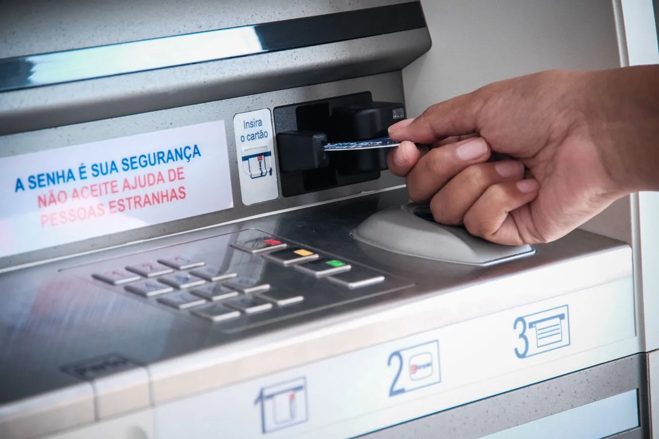 Bancos terão que recolher 21% de CSLL