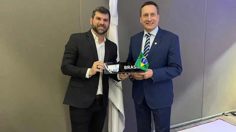 Presidente da ASSERJ, Fábio Queiróz, e o presidente da Alas, Christian Cieplik