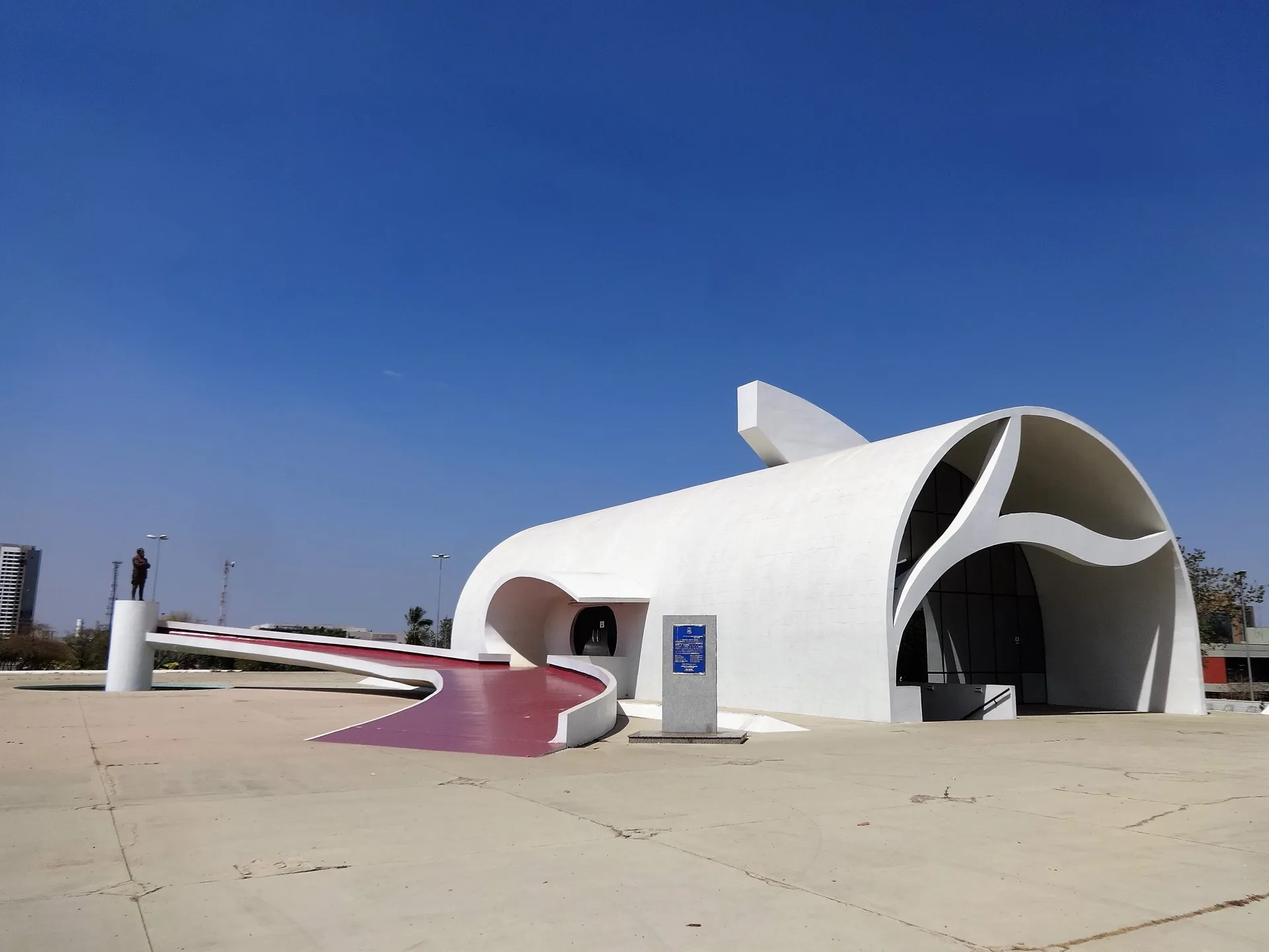 Memorial Coluna Prestes, obra do arquiteto Oscar Niemeyer