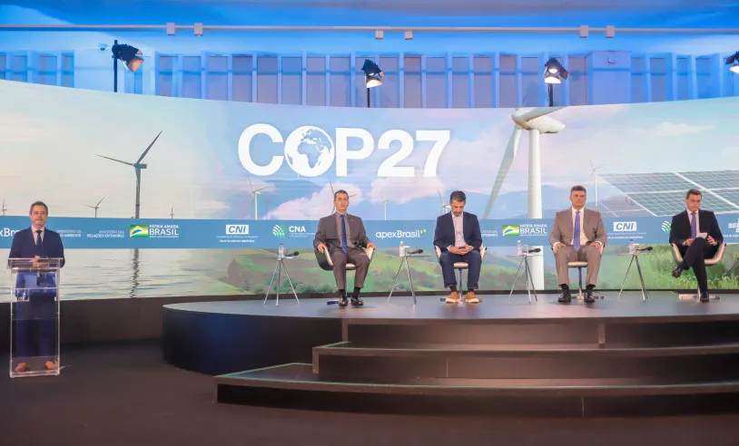 Painel interativo entre Egito e Brasil realizado de modo online com transmissão da sede da CNI