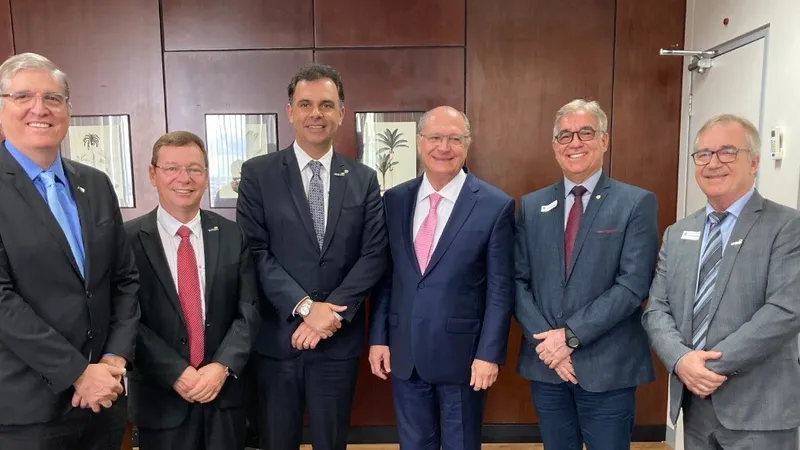 Wagner Silveira Jr., Paulo Guimarães, Leonardo Severini, Geraldo Alckmin, deputado Zé Neto e João Sanzovo