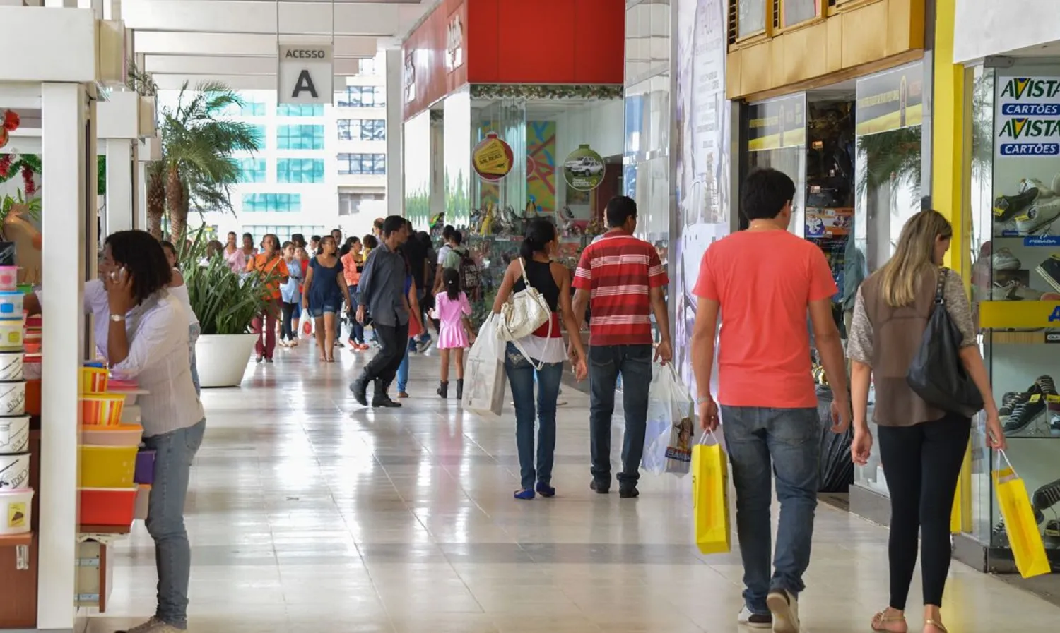 Boom nos shoppings: faturamento acima de R$ 200 bilhões abre espaço para franquias de moda infantil