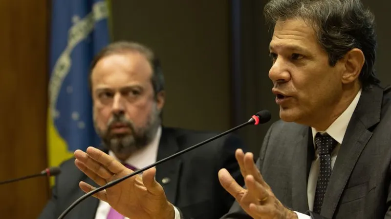 Segundo Haddad, o desenho do programa Desenrola foi validado com o presidente Lula nesta segunda-feira, 6. (Fabio Rodrigues//agência Brasil)