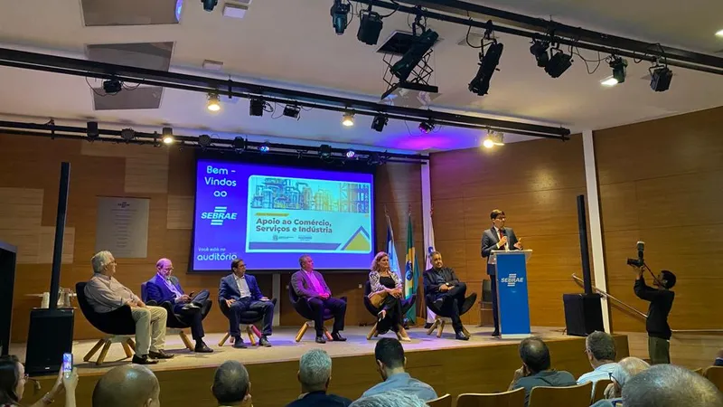 O deputado estadual Mazinho dos Anjos fala para os presentes na cerimônia de lançamento das frentes parlamentares