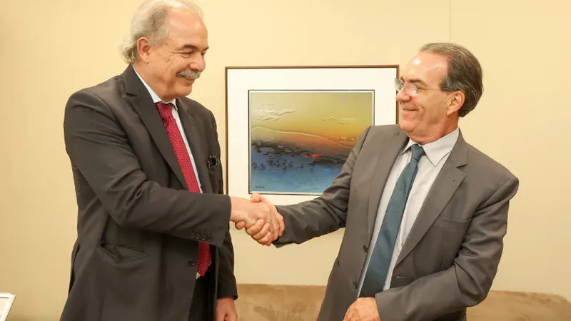 O presidente do BNDES, Aloizio Mercante, e o presidente do Sebrae, Décio Lima