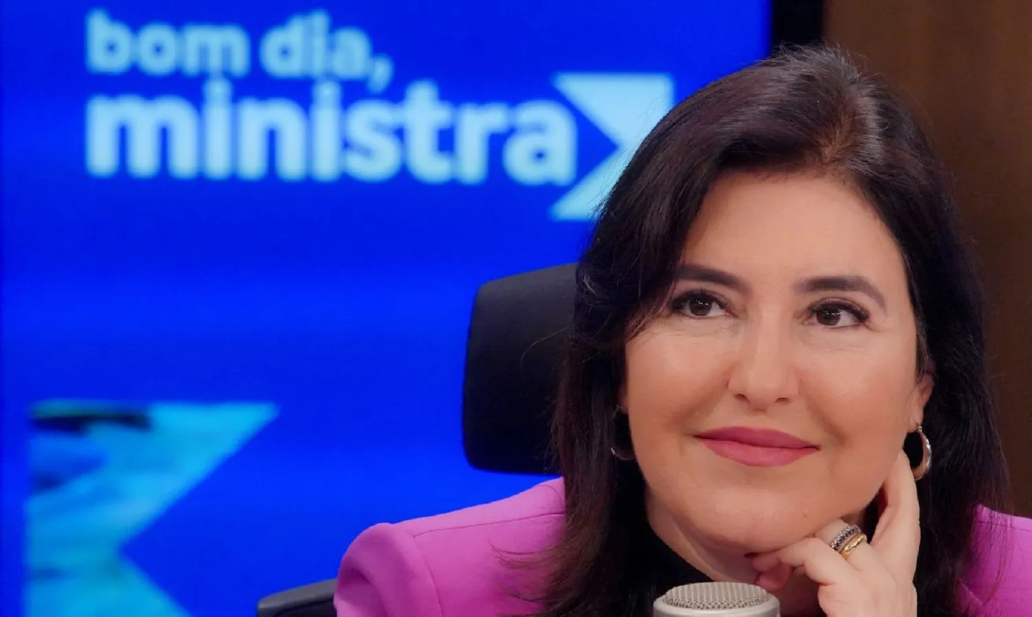 A ministra do Planejamento e Orçamento, Simone Tebet, participa do programa Bom Dia, Ministra, no estúdio da EBC.