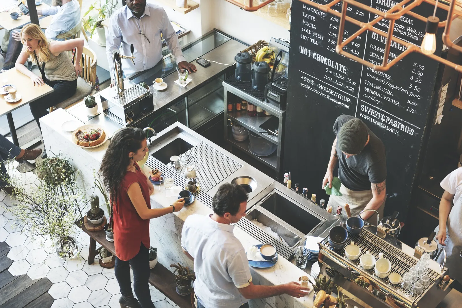 Falta de controle operacional é o principal fator de fechamento de restaurantes no Brasil