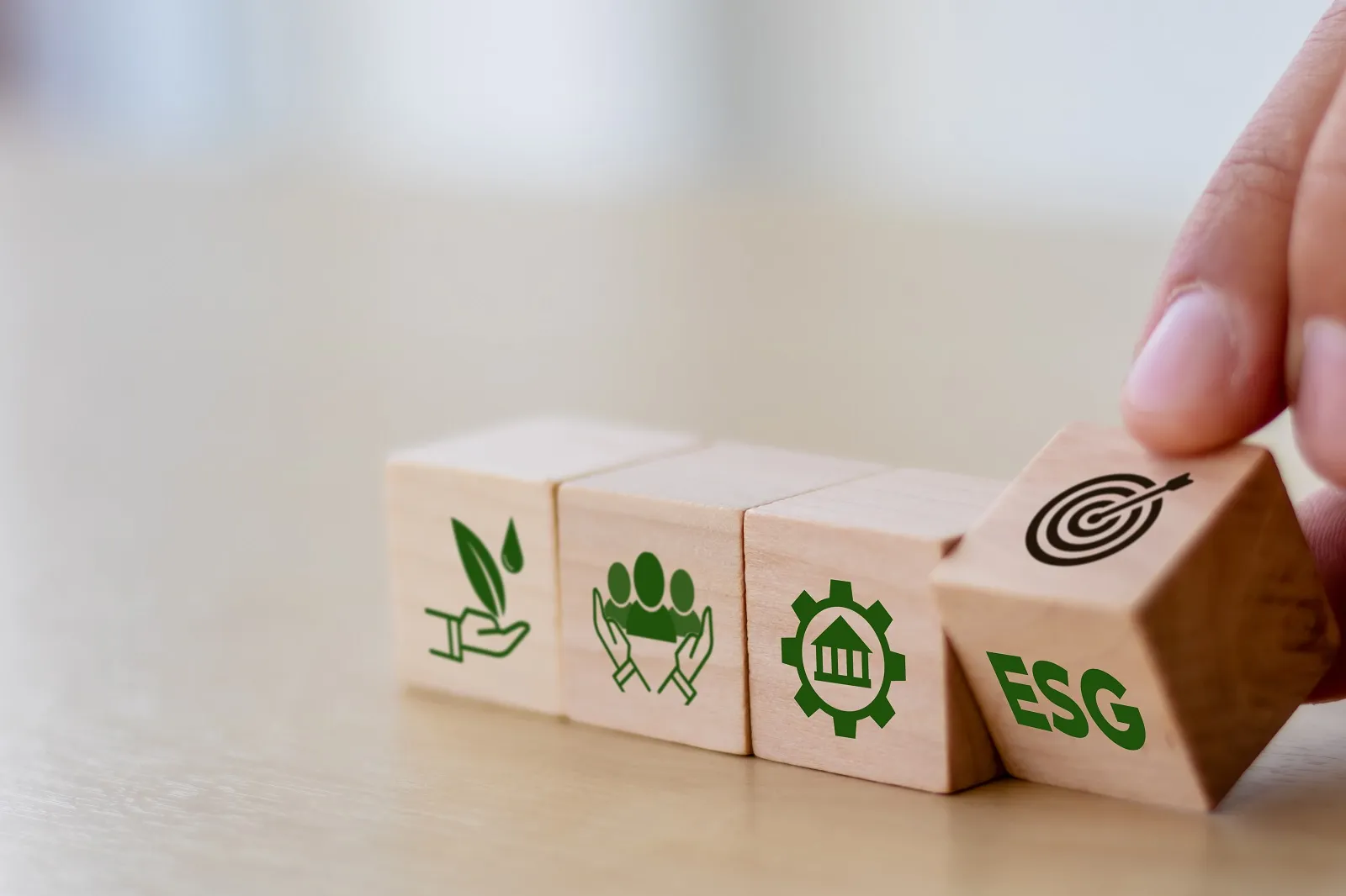 Empresas brasileiras abraçam ESG e maioria já adota práticas sustentáveis