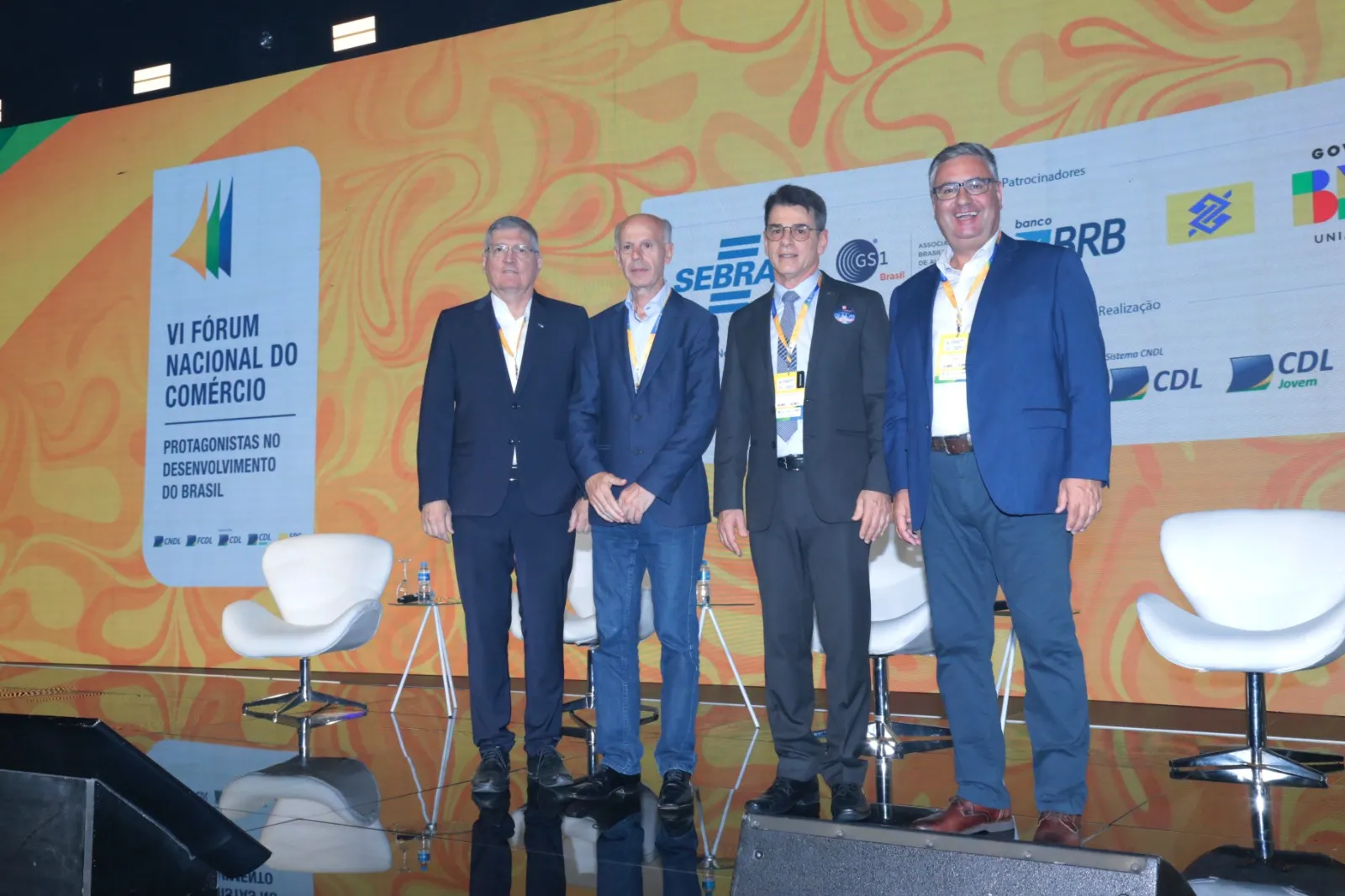 Wagner Silveira Jr. (esq), Bruno Falci, José César da Costa e Roque Pellizzaro Jr.