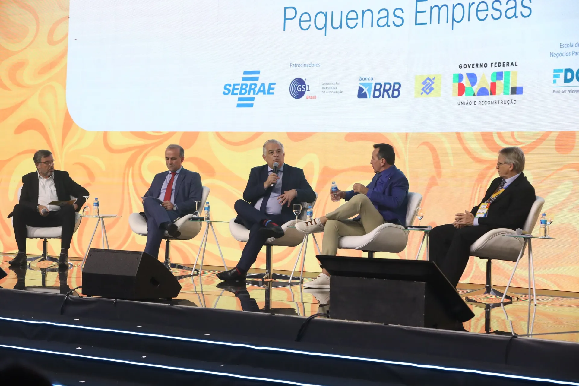 Paulo Leite (esq), Helder Salomão, Marcos França, Jorge Goetten e Carlito Merss (dir)