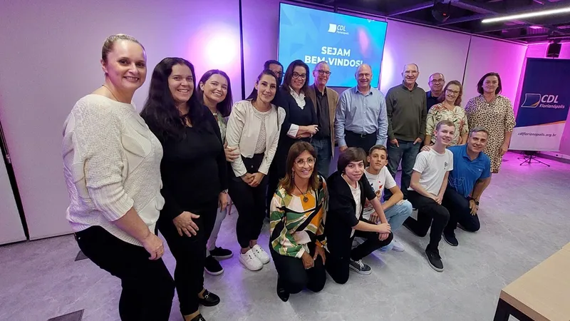 Encontro reuniu cerca de 60 empresários para conhecerem três aplicativos desenvolvidos por adolescentes assistidos pelo CPDI, que contou com a parceria da CDL Florianópolis e Softplan