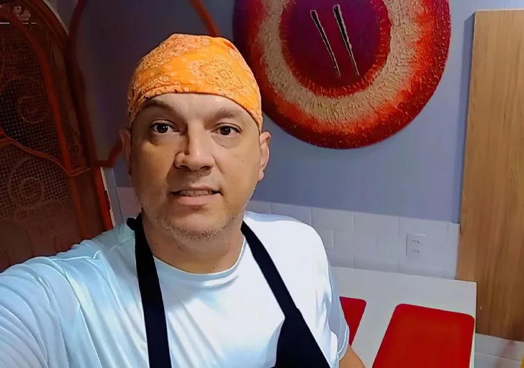 12/10/2023, Pesquisa Abrasel – O brasiliense Carlos Eduardo Vellozo, de 41 anos, atua no ramo há oito anos e operou os últimos três meses no vermelho.