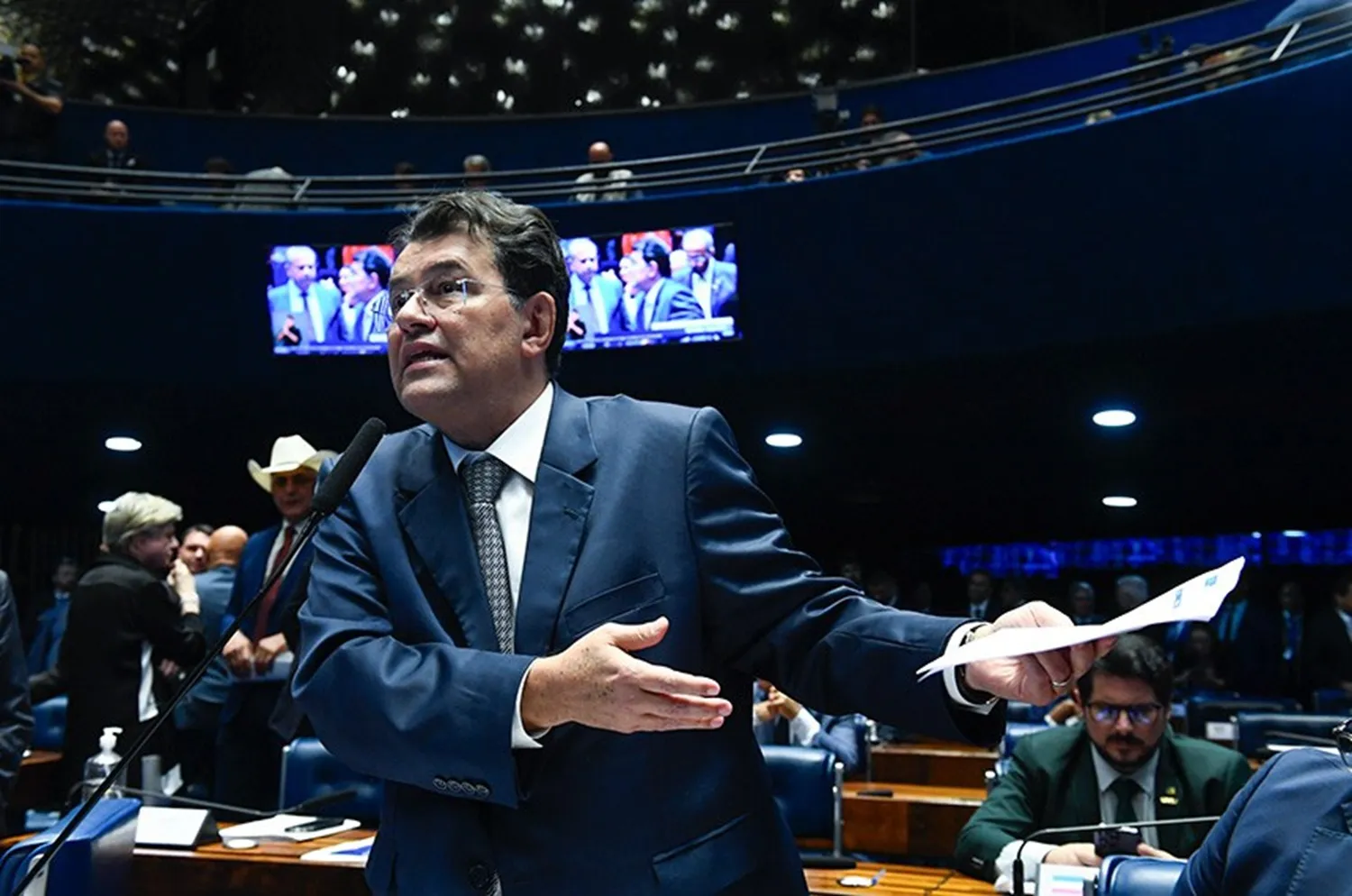 Braga, relator da reforma tributária, defende a PEC no Plenário do Senado
