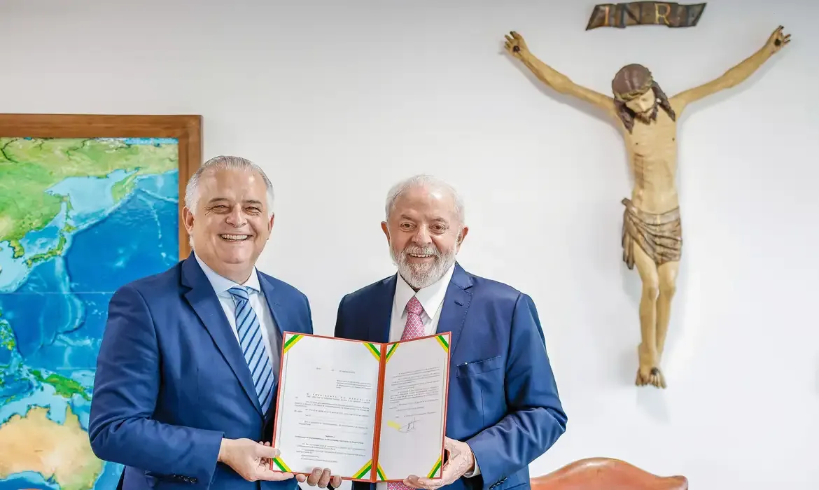 Presidente Lula (dir.) e o ministro do Empreendedorismo, da Microempresa e da Empresa de Pequeno Porte, Márcio França