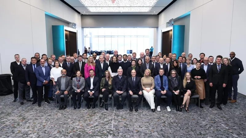 Foto oficial dos participantes da FIRA 2024