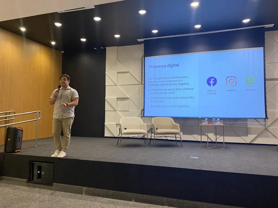 Empreendedores de Brasília participam de treinamento gratuito de marketing digital promovido pela Meta