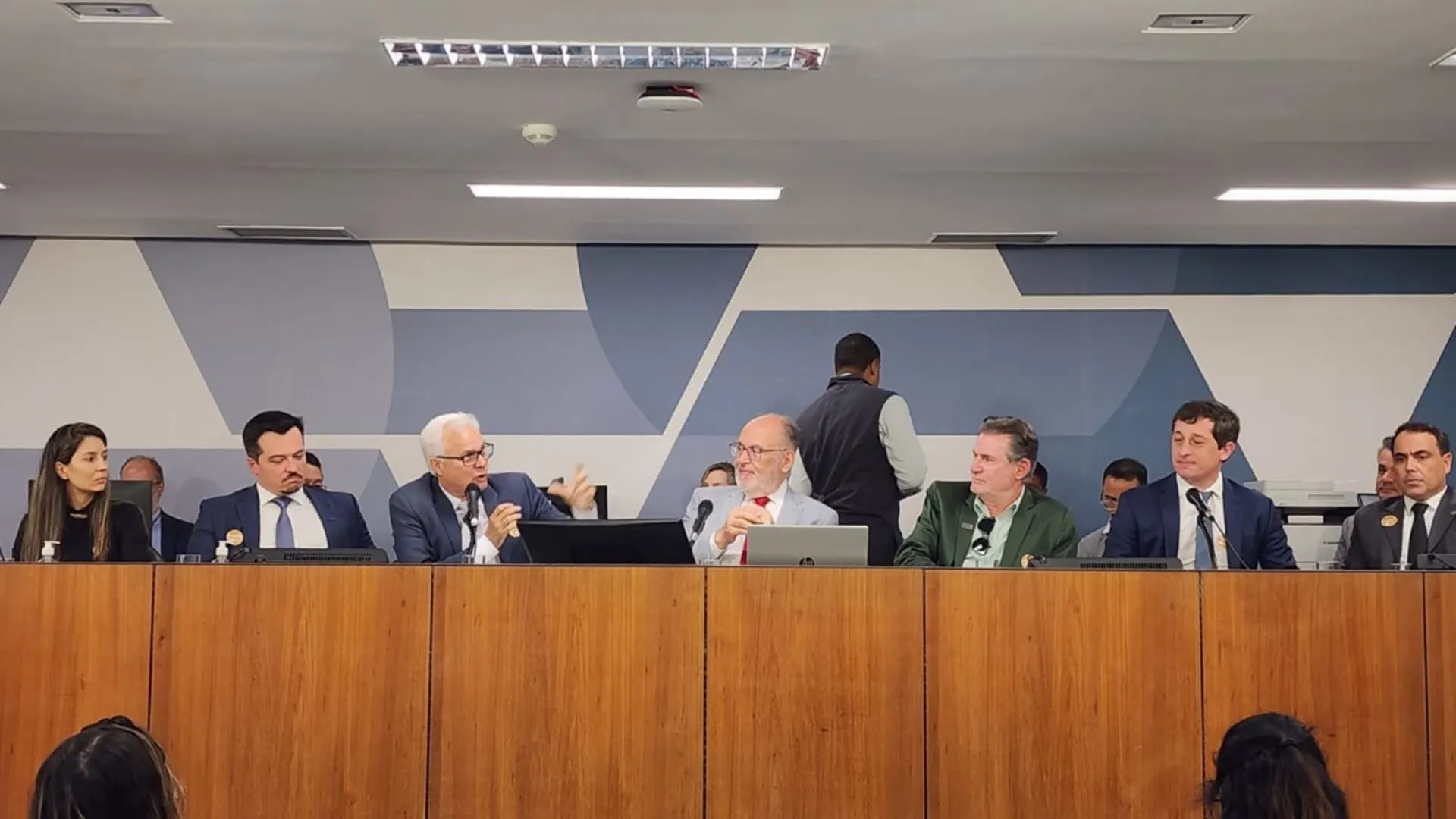 FCDL-MG participa de audiência pública na ALMG sobre carga tributária