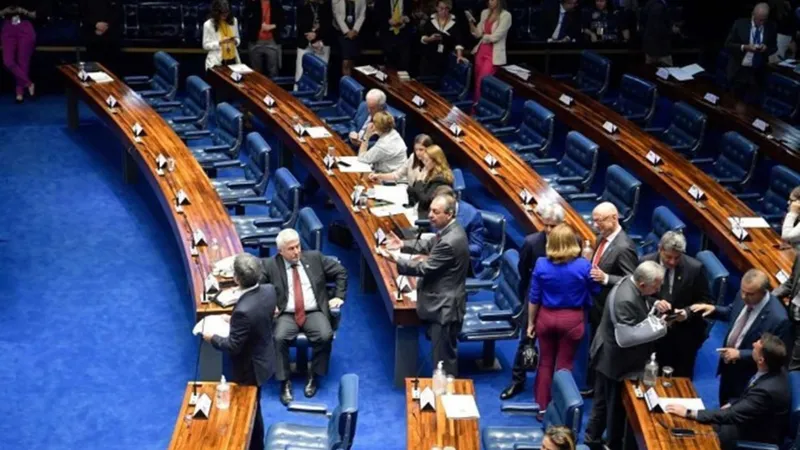 Senado aprova a taxação das remessas internacionais até US$ 50