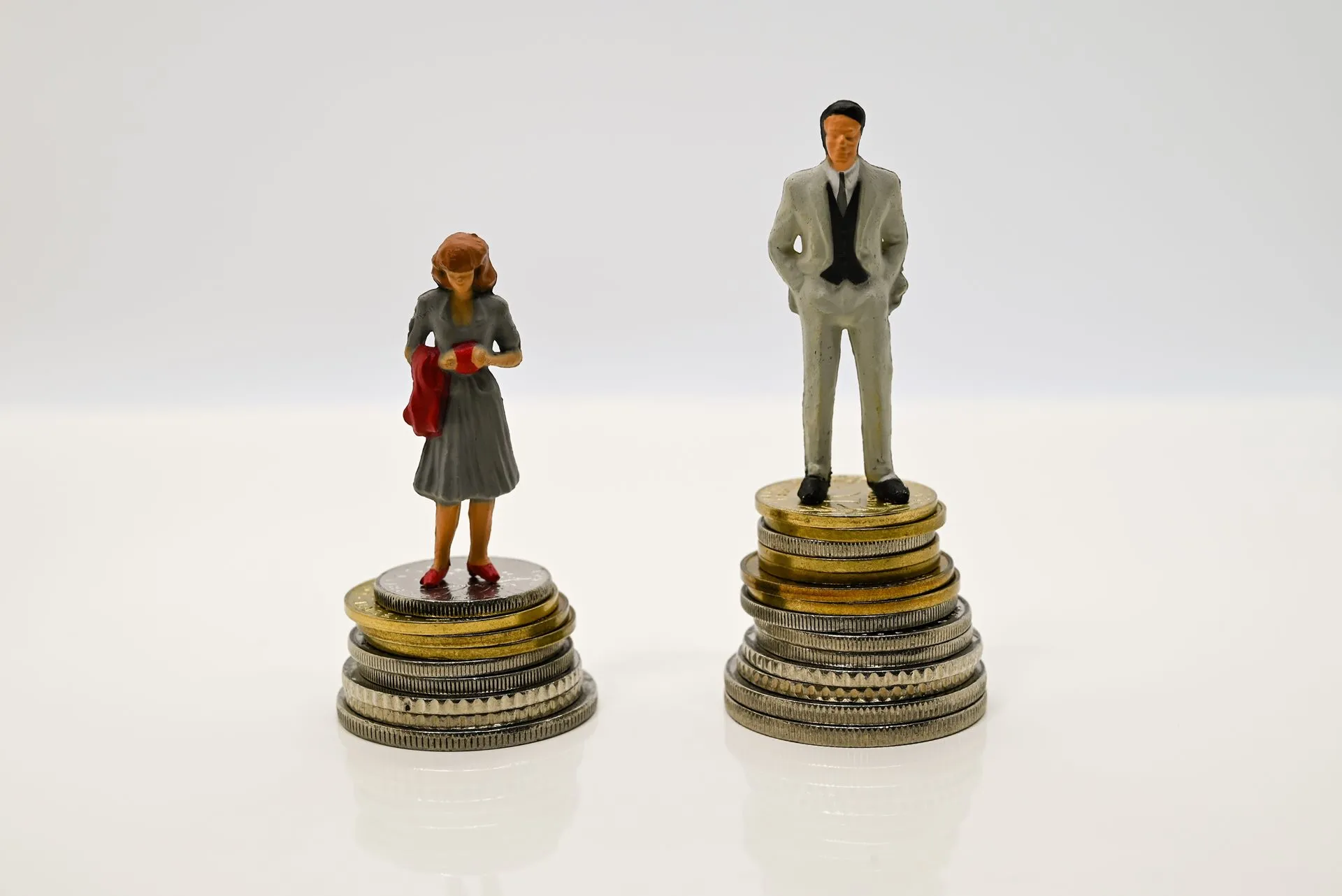Diferença de salários entre homens e mulheres na liderança chega a 25%