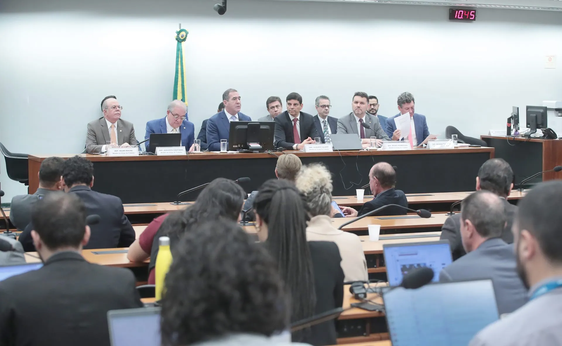 Relatório mantém Simples Nacional sob ameaça