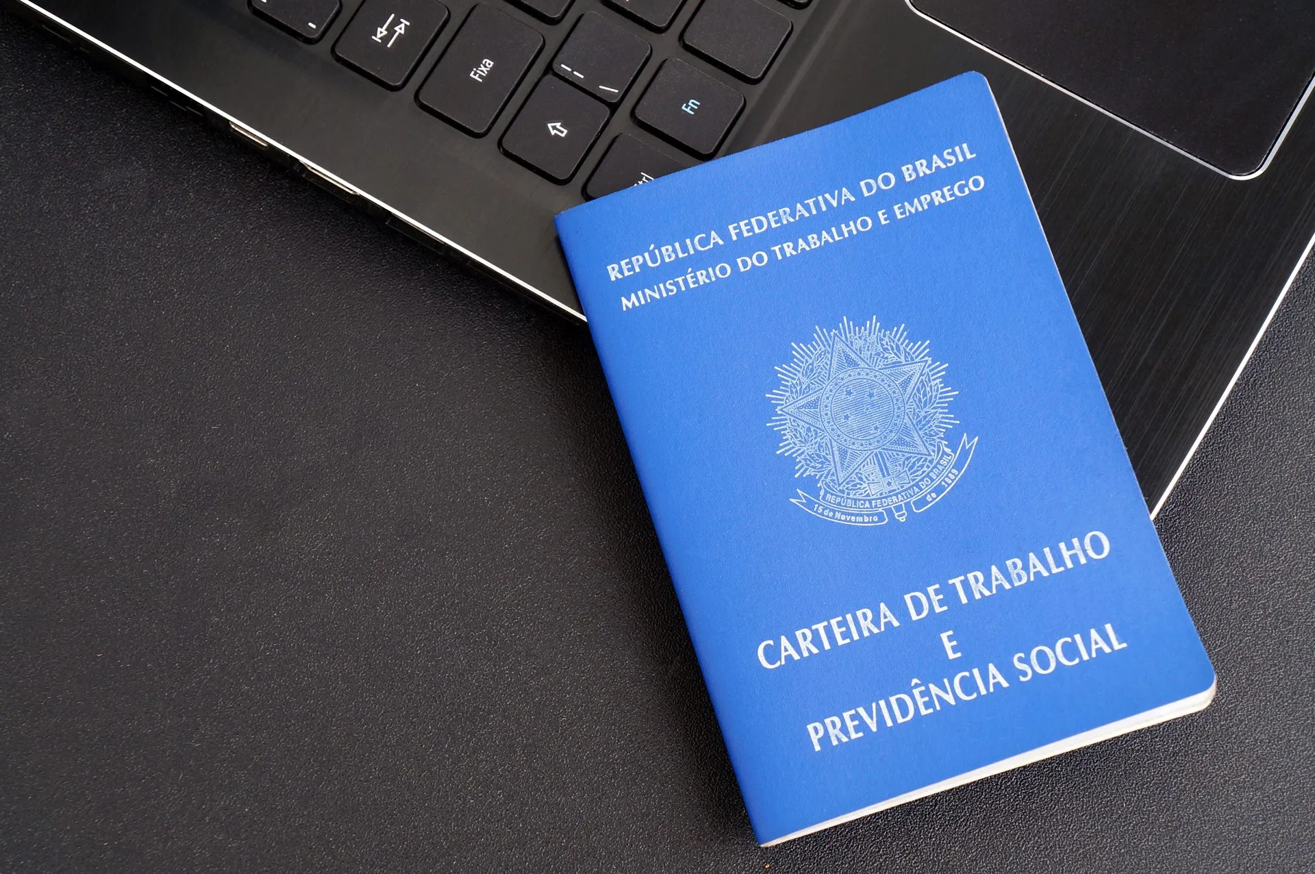 Governo adia pela 3ª vez portaria que limita trabalho aos feriados