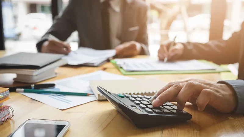 O erro que faz empresas crescerem e lucrarem menos