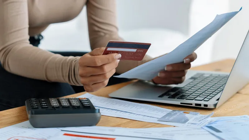 Inadimplência atinge 67,98 milhões de consumidores em julho, aponta CNDLSPC Brasil