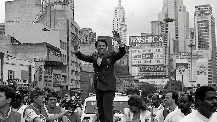 Silvio Santos o visionário do entretenimento que ajudou a revolucionar o varejo brasileiro - camelô