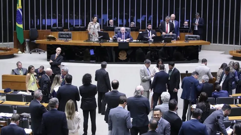 Câmara dos Deputados aprova fim gradual da desoneração da folha de pagamento