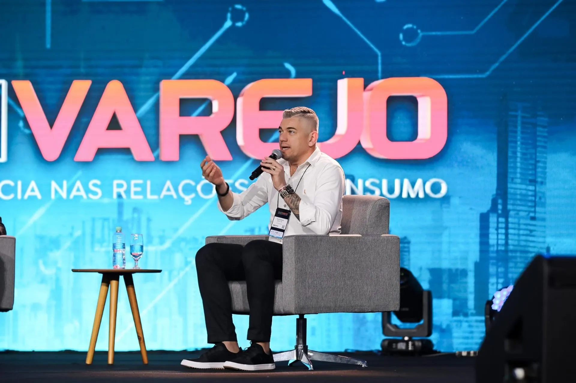 Omnivarejo aborda oportunidades e novos modelos de negócios