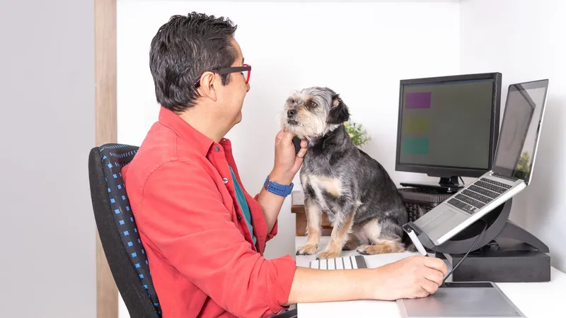Dia Mundial dos Animais: benefício pet friendly ajuda a encantar colaboradores?