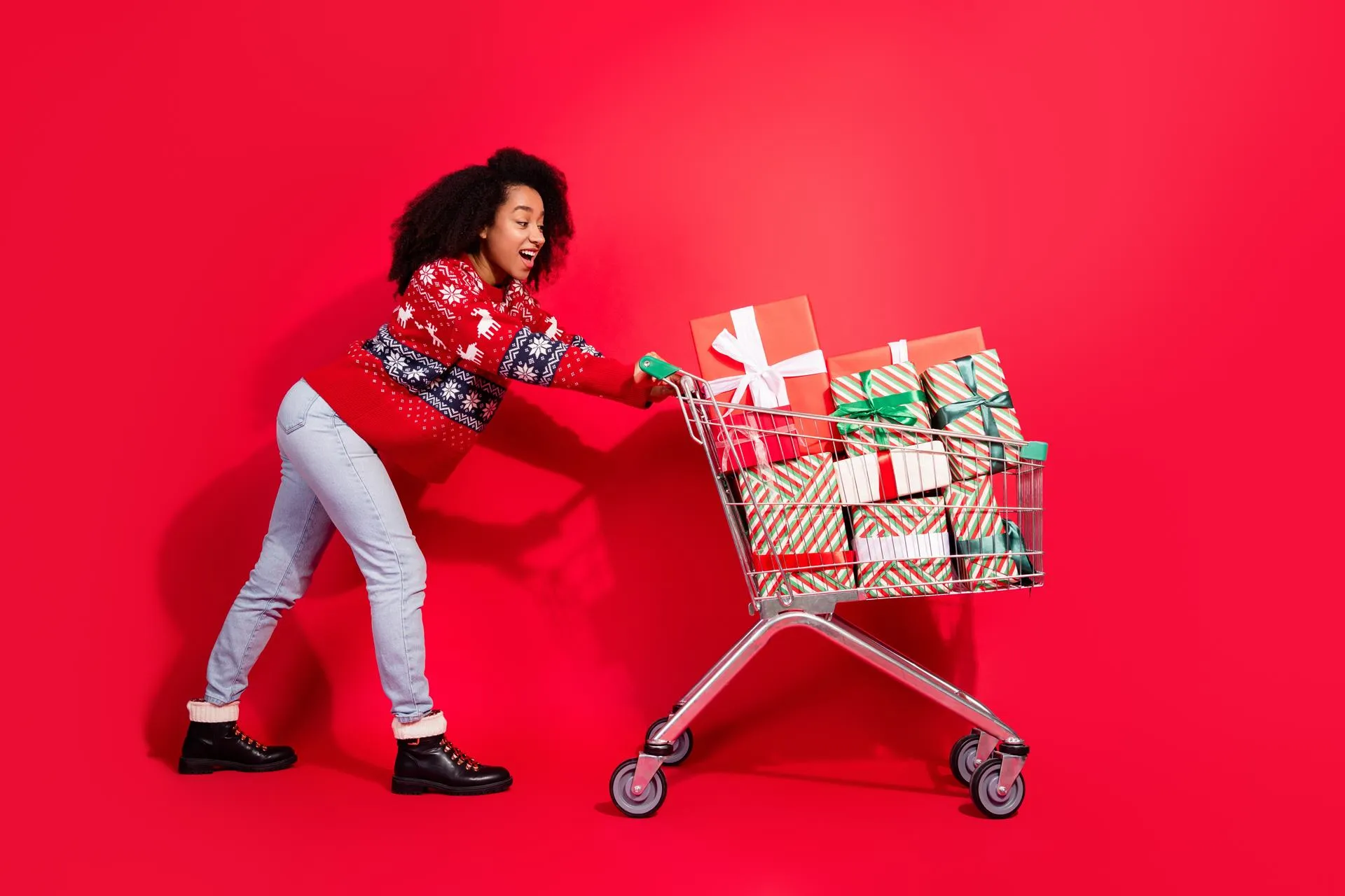 Lojas físicas voltam a dominar o Natal: 75% dos consumidores pretendem comprar presencialmente