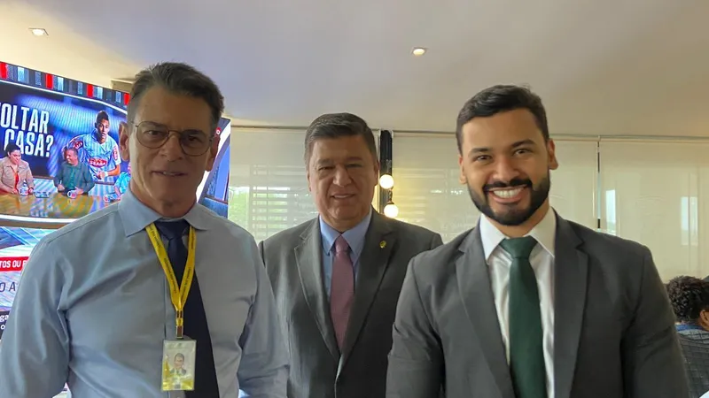 O presidente da CNDL foi recebido pelos parlamentares em defesa do Simples Nacional na Reforma Tributária