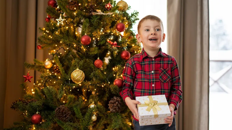 Filhos, mães e parceiros: o afeto segue guiando as compras de Natal