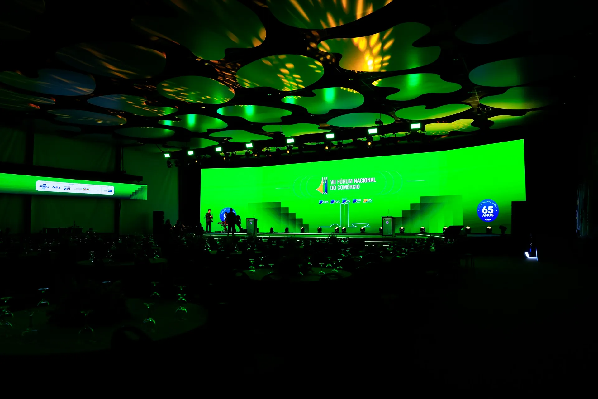 VII Fórum Nacional do Comércio: abertura reúne empresários e poder público no