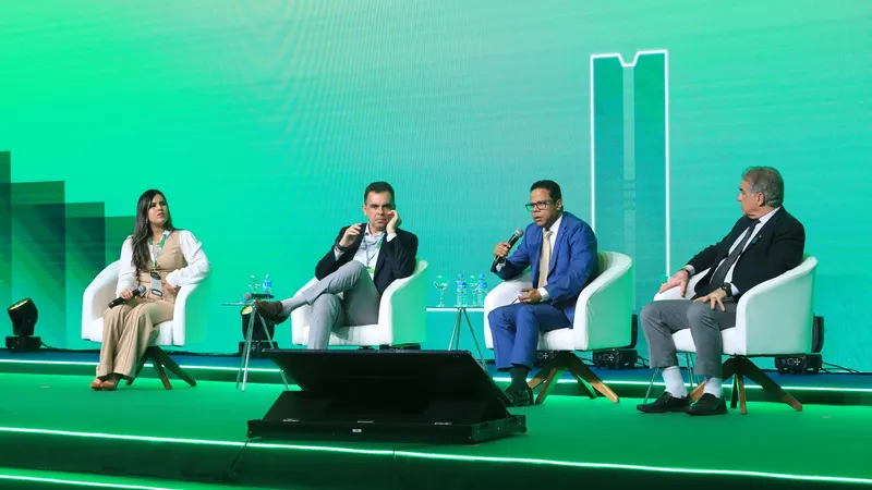 Frente Parlamentar do Comércio e Serviços apresenta conquistas e prioridades durante o Fórum Nacional do Comércio