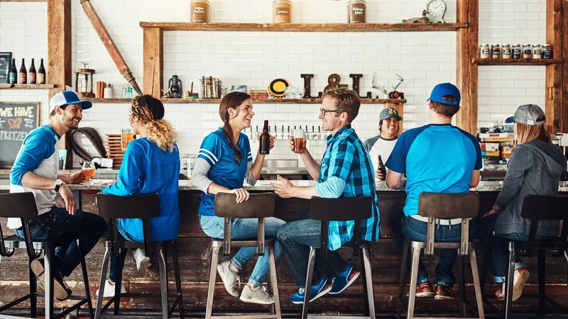 Reservas em bares e restaurantes seguem em alta em 2025, indica pesquisa da Tagme e Abrasel