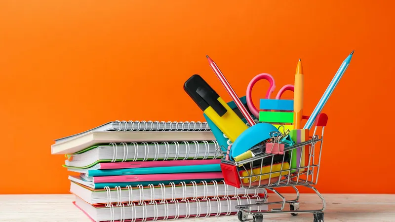 Entre telas e notificações, o papel ganha novo significado entre os jovens