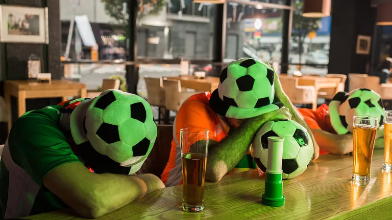 Bem, amigos, acabou! Depois da Copa do Mundo, varejo mede saldo do consumo e consumidor encara impacto no orçamento