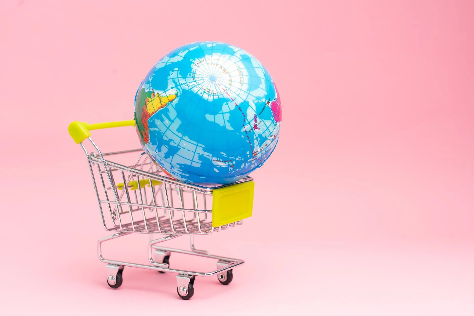 Compras internacionais viram hábito mensal para quatro em cada dez consumidores